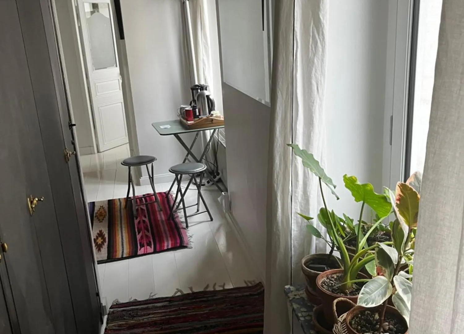 Homestay Deux En Plein Coeur De Montmartre, *